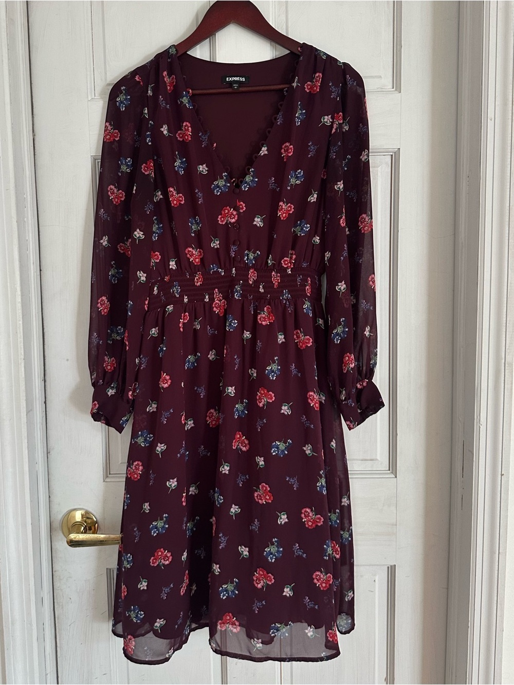 EXPRESS Women’s Burgundy Floral V-Neck Smocked Waist Long Sleeve Dress Size M